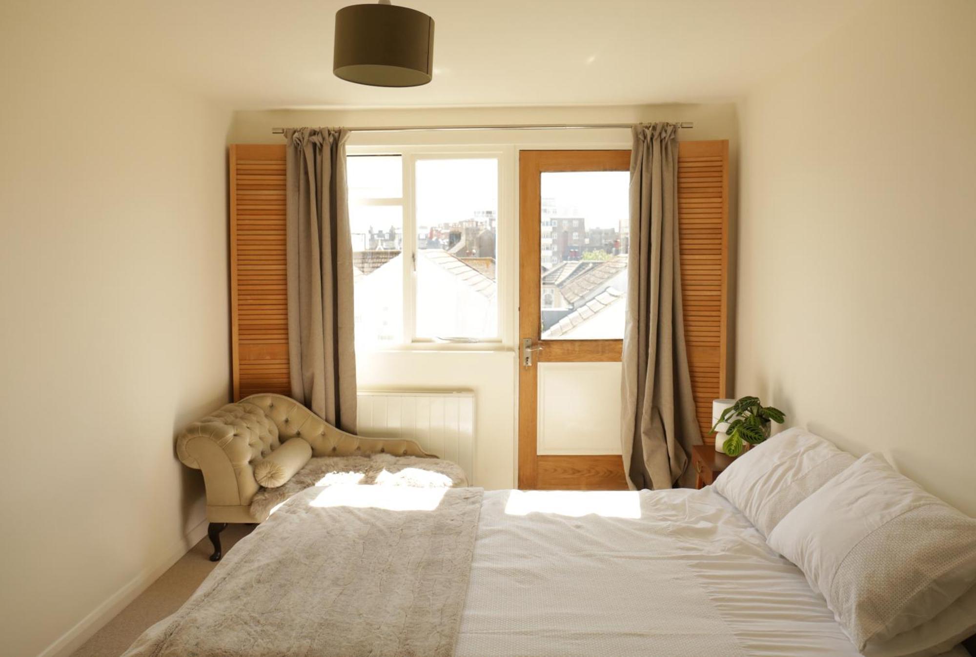 Sunny Seaside Sanctuary - Two Bedroom Apartment Brighton Eksteriør bilde